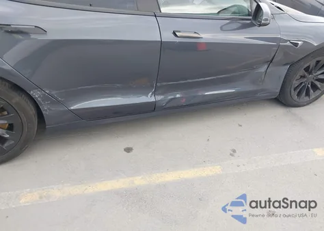 2019 Tesla Model S 100D/75D/Long Range/Standard Range z USA, uszkodzony, nr VIN 5YJSA1E26KF303987